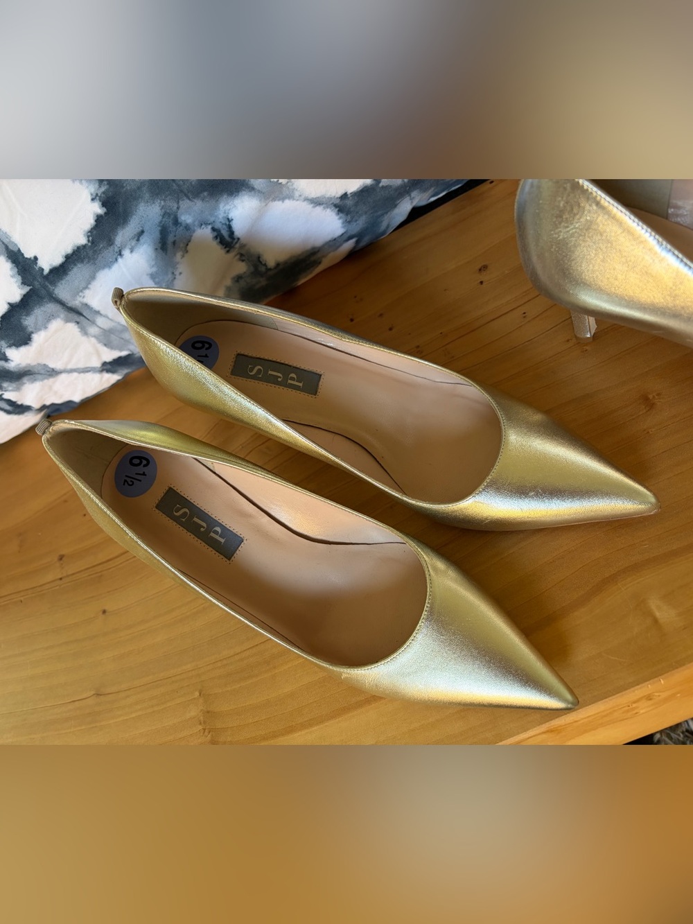 SJP by Sarah Jessica Parker Metallic Gold Pointed-Toe Pumps 6.5